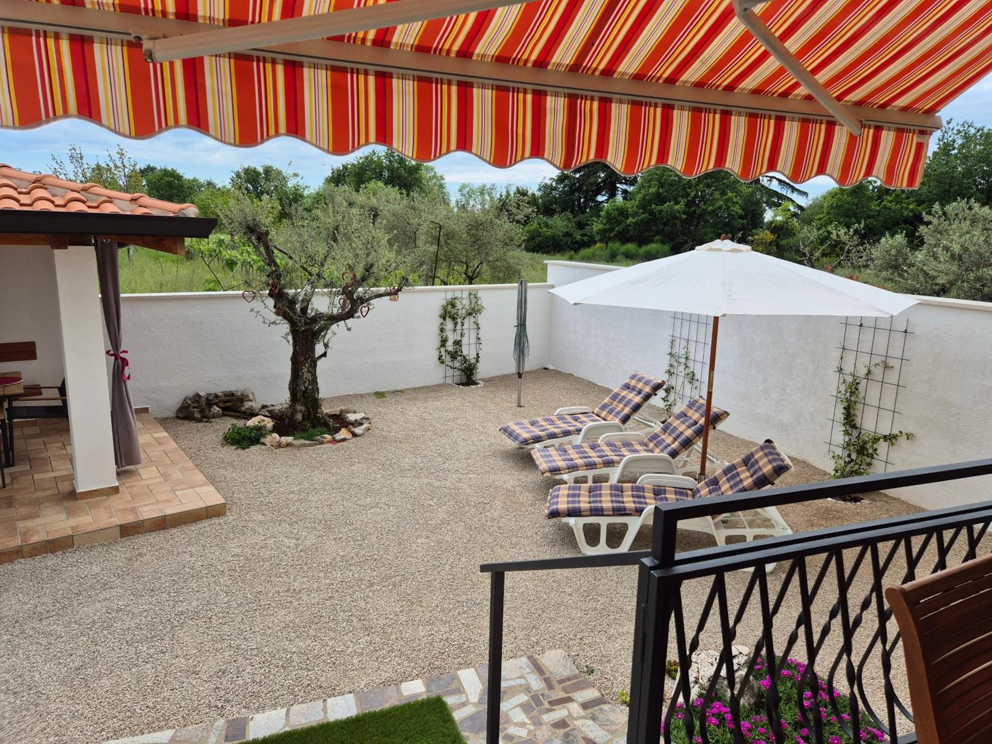 Apartment Vinja Porec - Privat Garden - Whirlpool Dış mekan fotoğraf