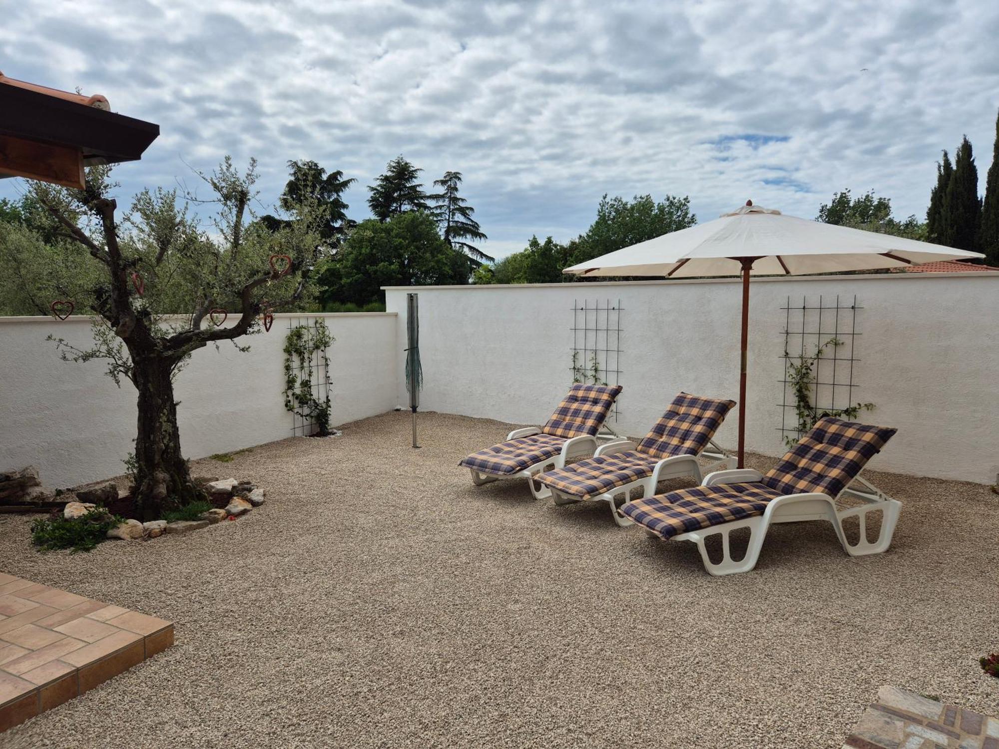 Apartment Vinja Porec - Privat Garden - Whirlpool Dış mekan fotoğraf